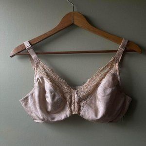 Wacoal Lace Underwire Bra w/ Floral Detailing 38C